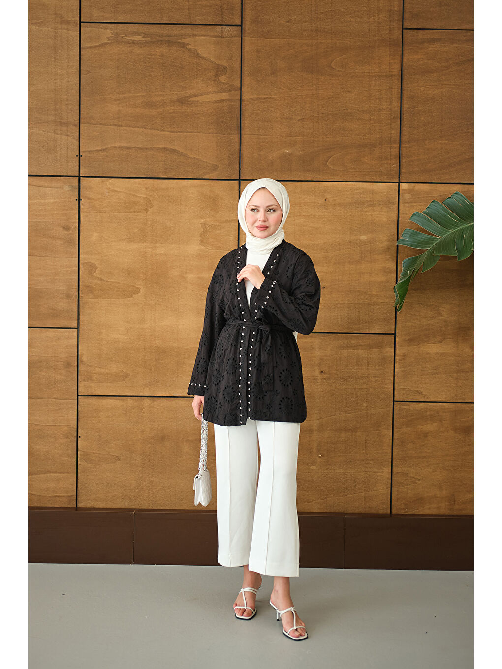 Kadın Brode Taş İşlemeli Kimono Siyah-1