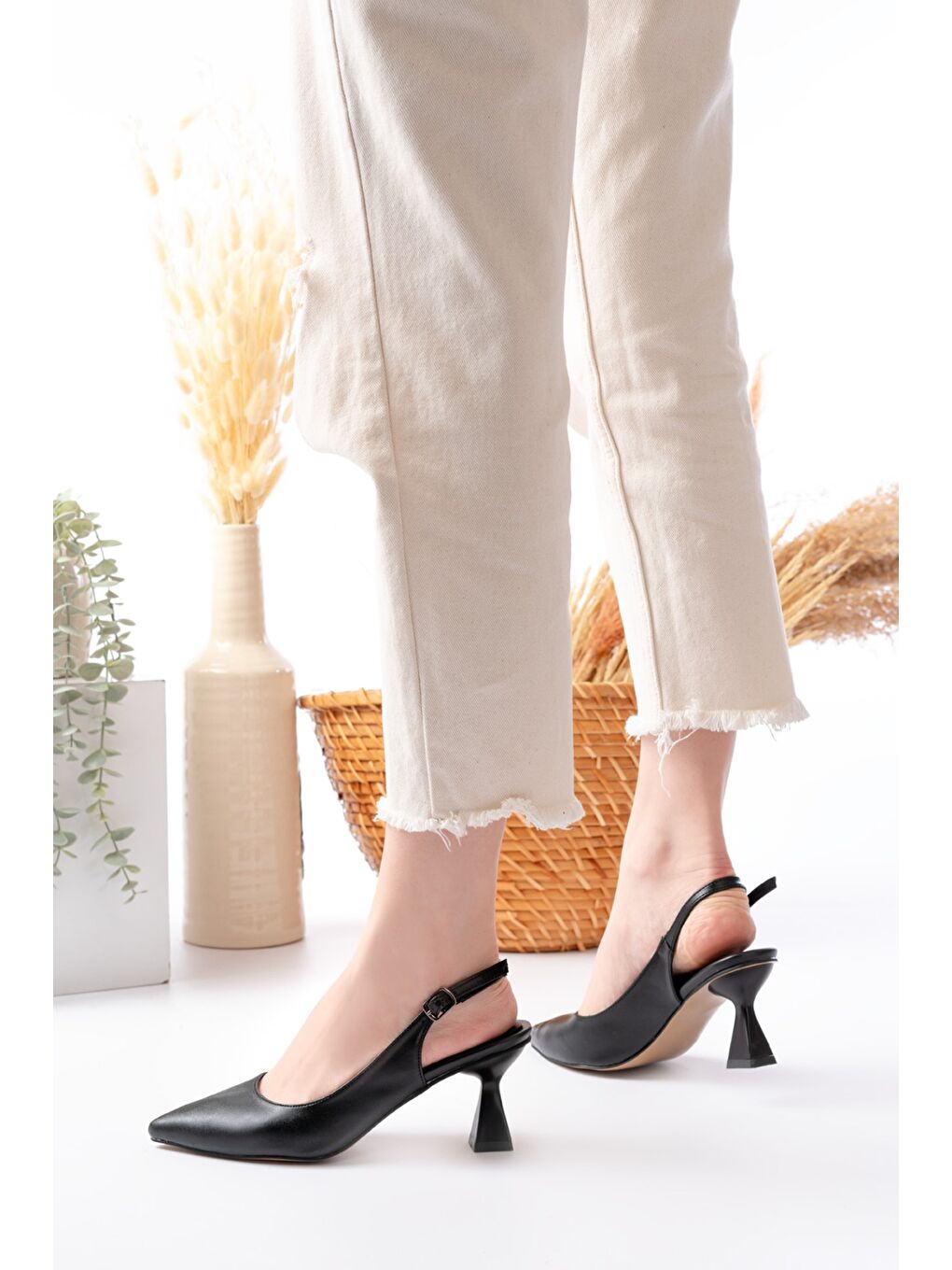 Kadın Harmony Siyah Cilt Topuklu Ayakkabı-3