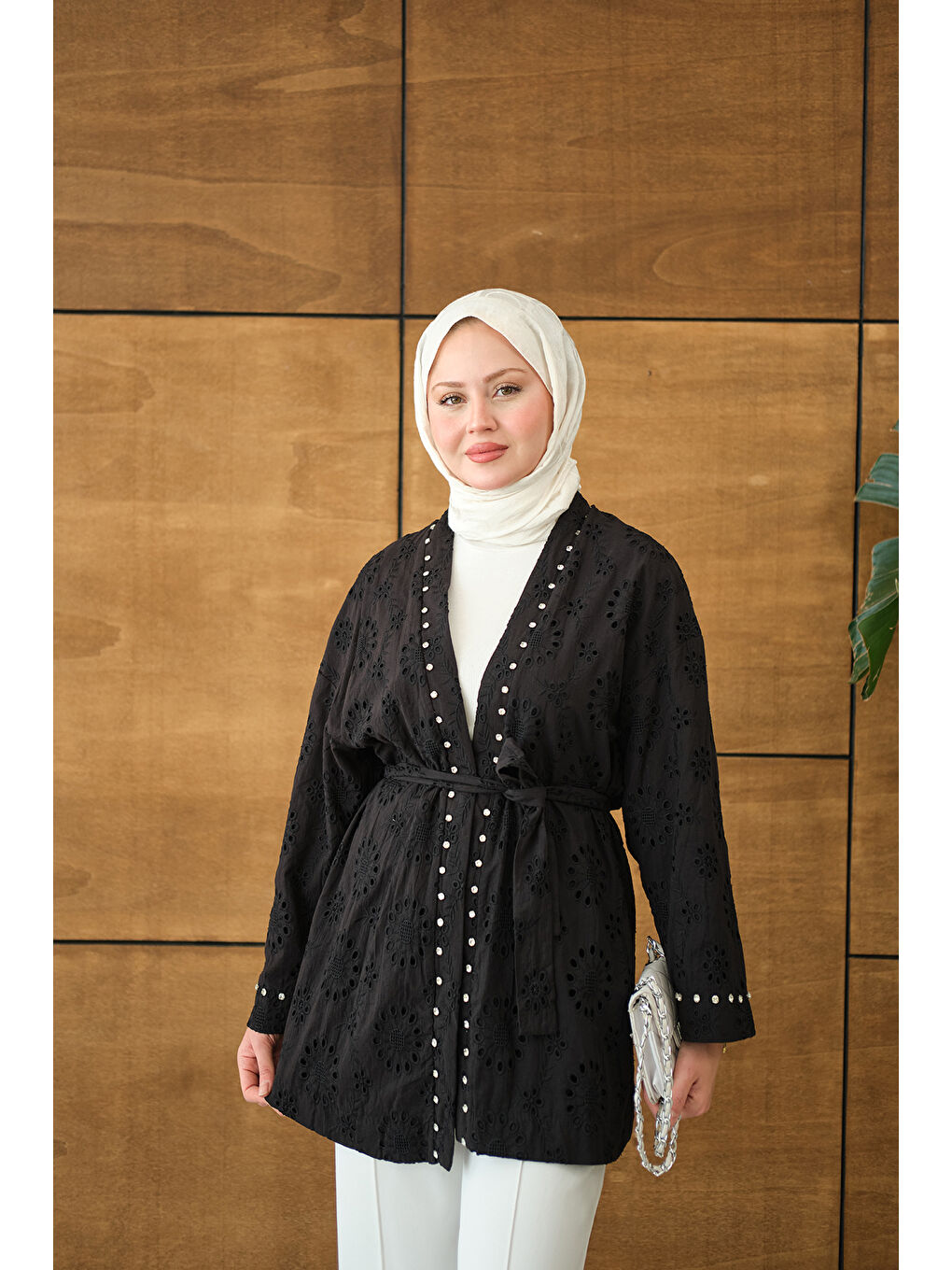 Kadın Brode Taş İşlemeli Kimono Siyah-3
