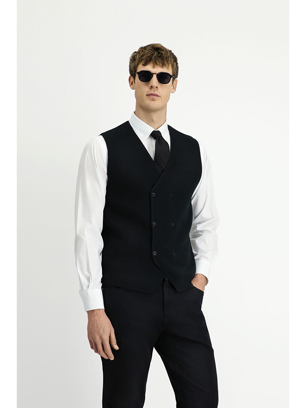 Siyah Yünlü Kruvaze Triko Yelek-3