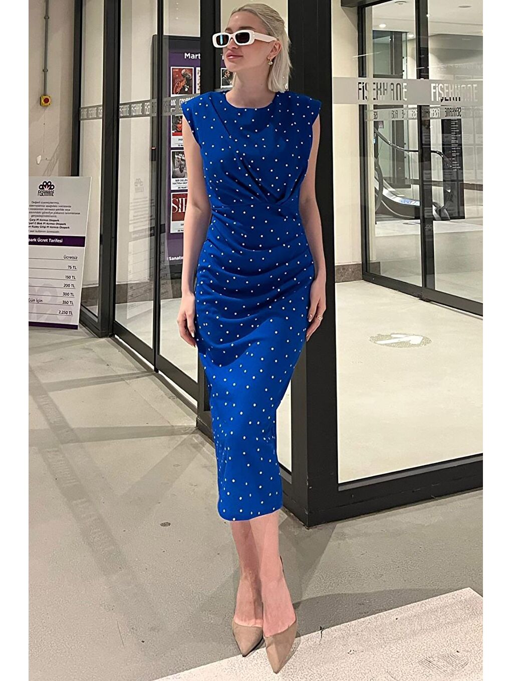 Mavi Saks Puantiyeli Bisiklet Yaka Elbise MG2030-2
