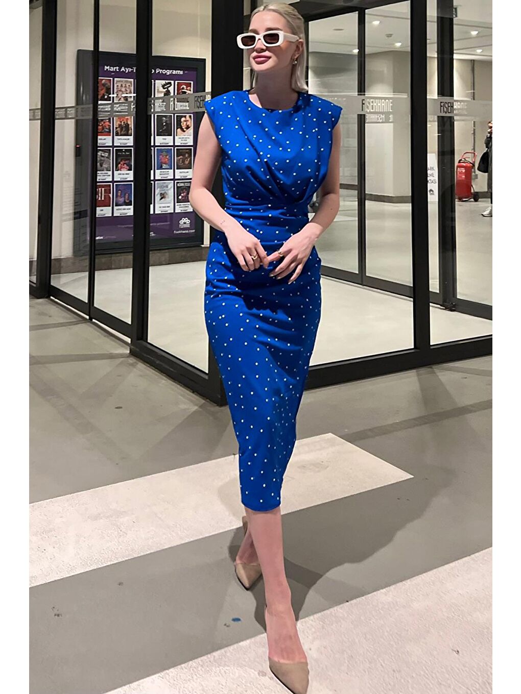 Mavi Saks Puantiyeli Bisiklet Yaka Elbise MG2030-3