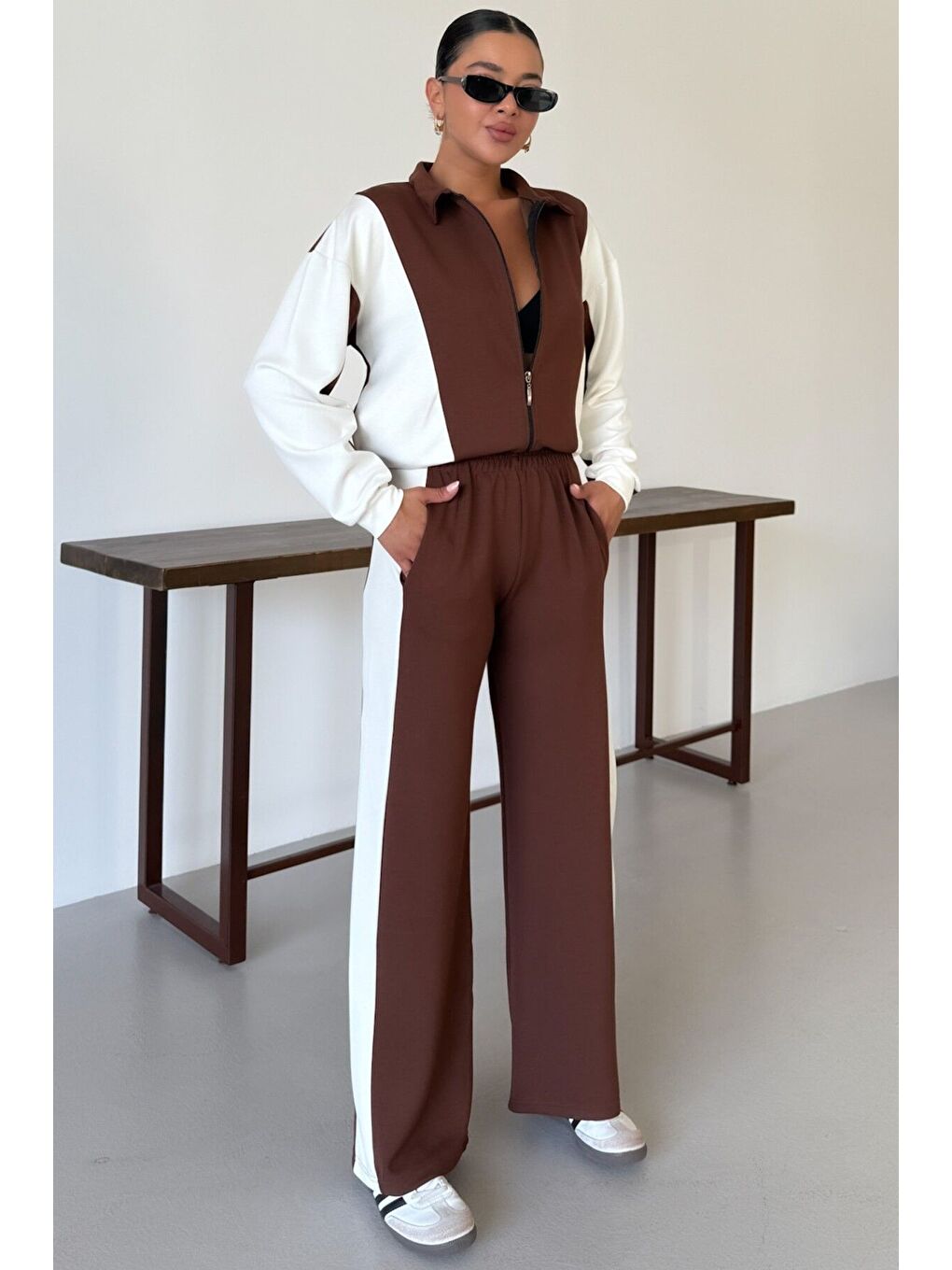 Kadın Kahverengi Kalın Beyaz Yan Çizgili Modal Kumaş Hırka Alt-Üst Eşofman Takımı-1