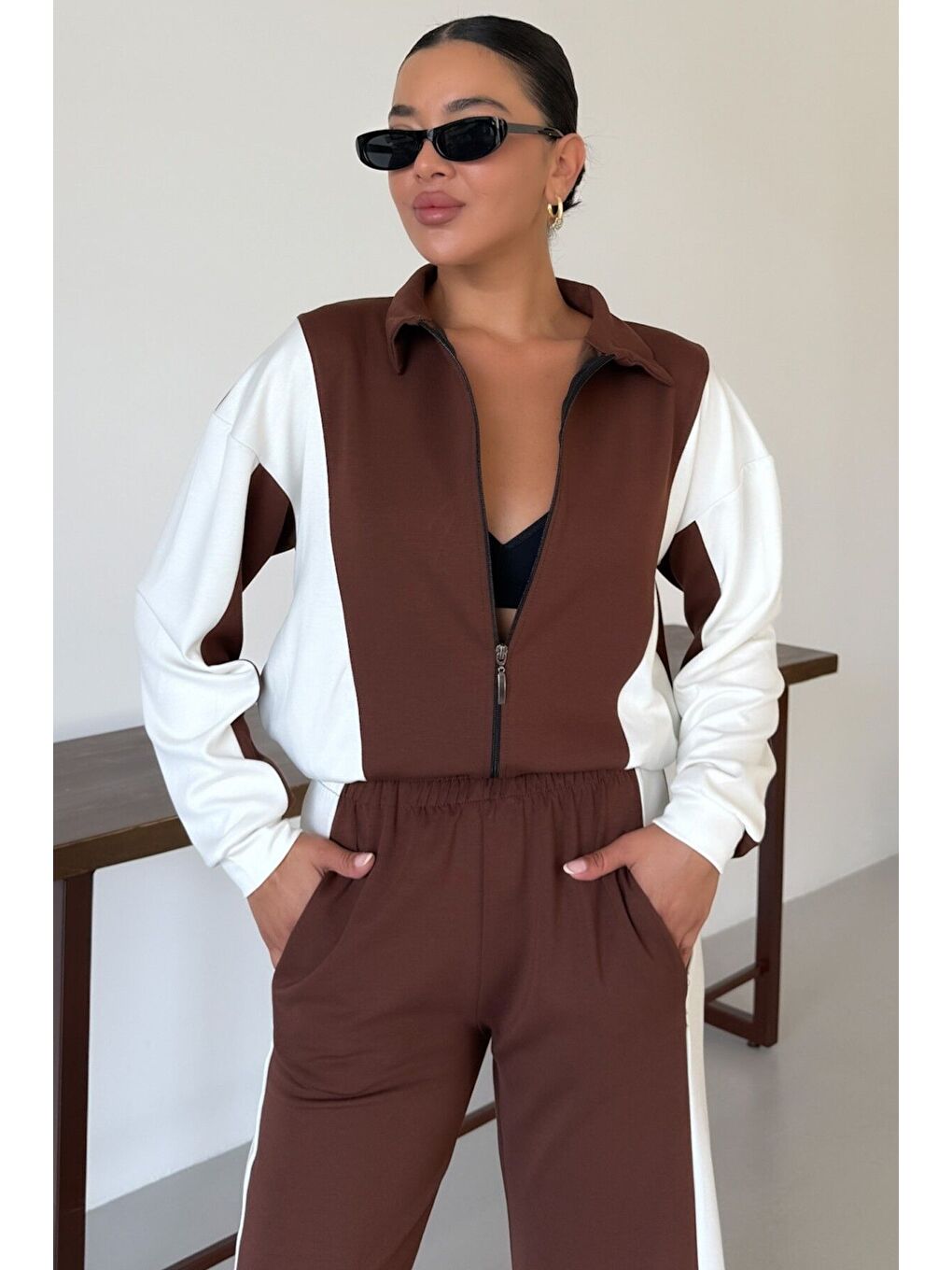 Kadın Kahverengi Kalın Beyaz Yan Çizgili Modal Kumaş Hırka Alt-Üst Eşofman Takımı-4