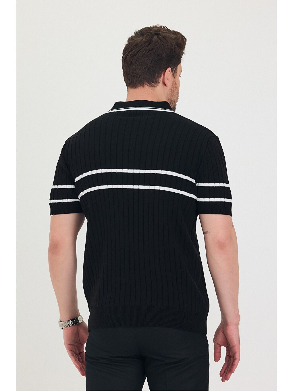 Siyah Erkek Yaka Kol Göğüs Çizgi Detaylı Triko T-shirt-6