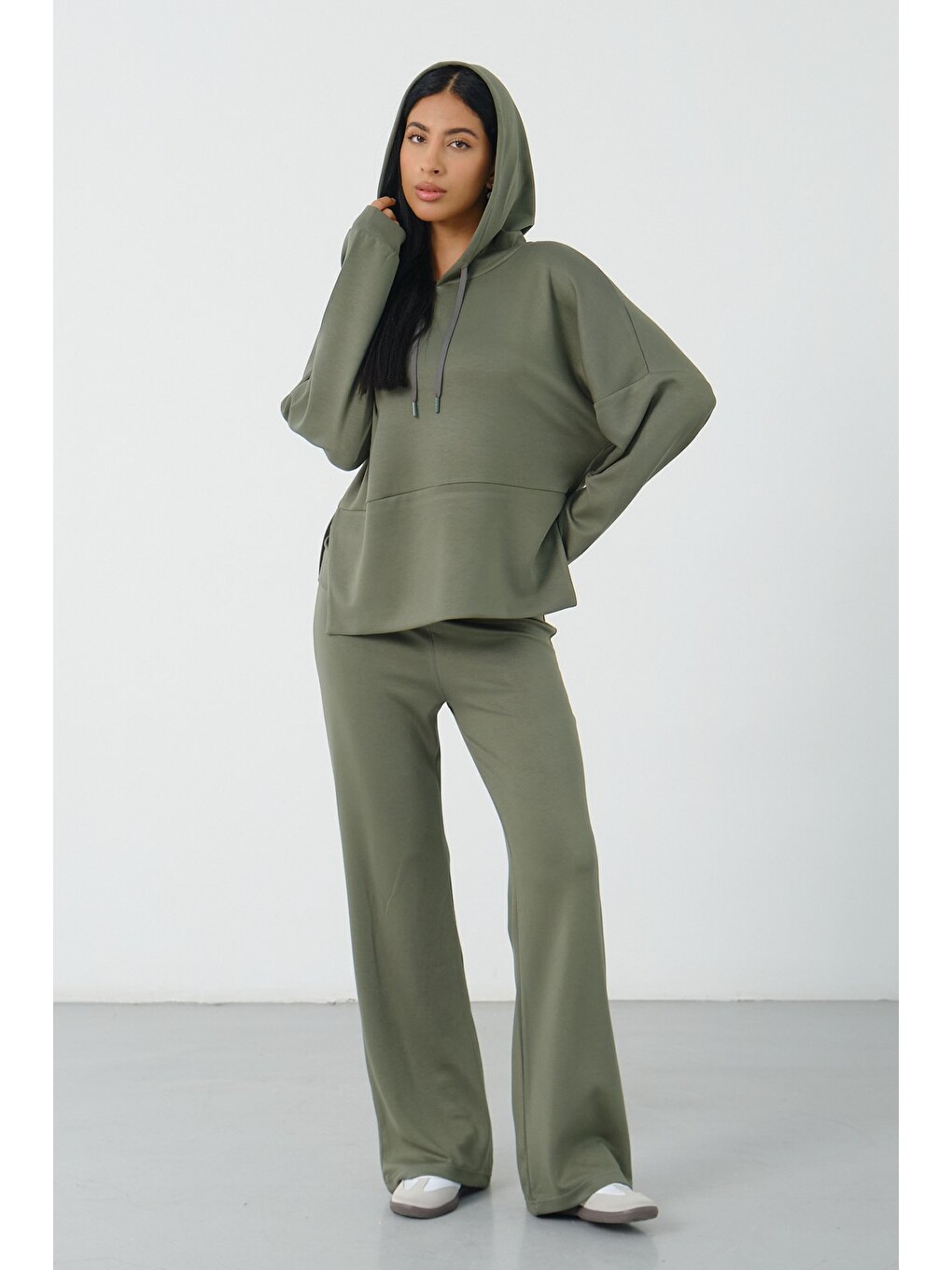 Yeşil Çağla Kadın Kapüşonlu Salaş Takım Oversize Sweat ve Geniş Paça Alt-1