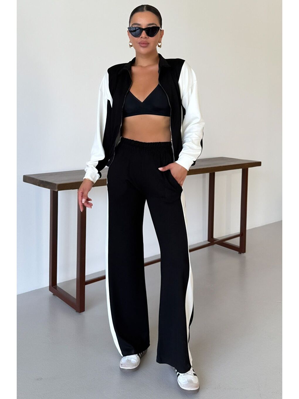 Kadın Siyah Kalın Beyaz Yan Çizgili Modal Kumaş Hırka Alt-Üst Eşofman Takımı-2