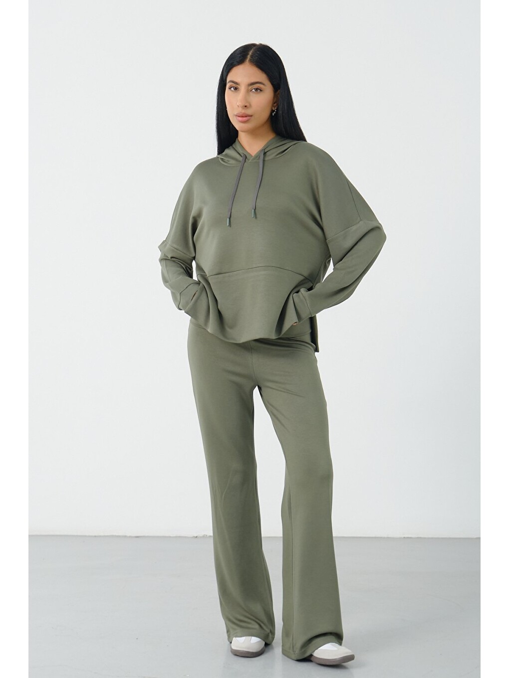 Yeşil Çağla Kadın Kapüşonlu Salaş Takım Oversize Sweat ve Geniş Paça Alt-2