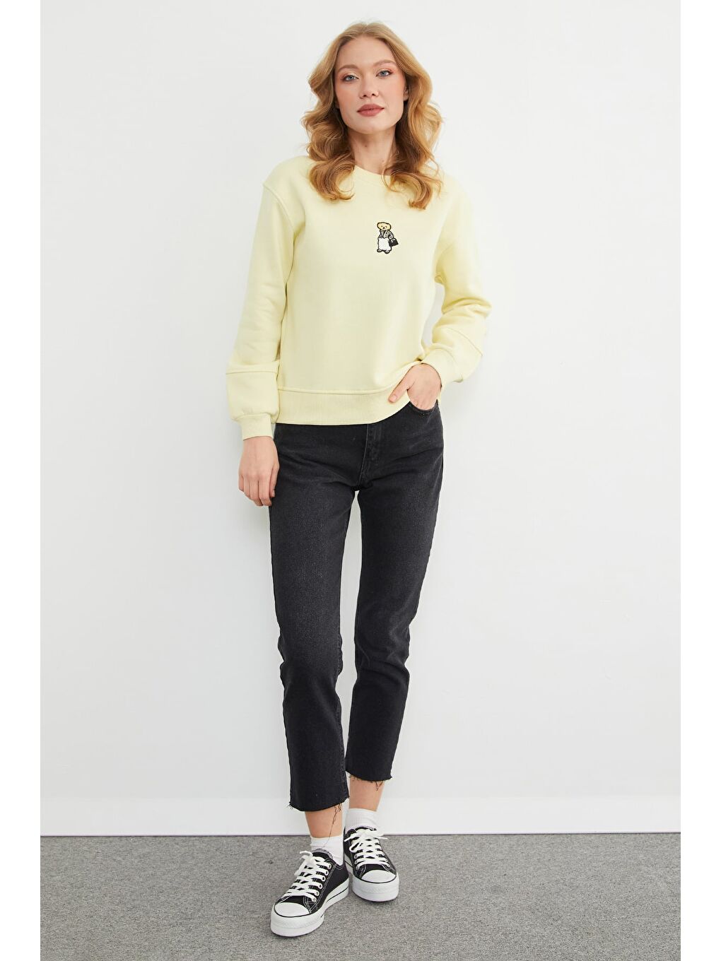 Sarı 3 İplik Ayıcık Nakışlı Bisiklet Yaka Sweatshirt-1