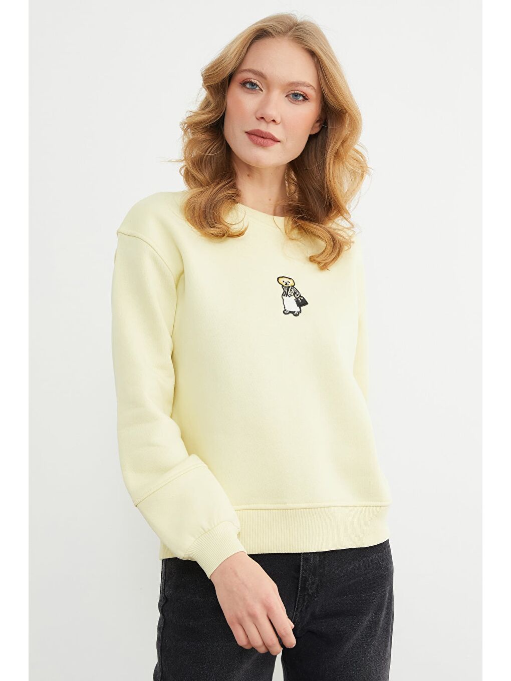 Sarı 3 İplik Ayıcık Nakışlı Bisiklet Yaka Sweatshirt-2