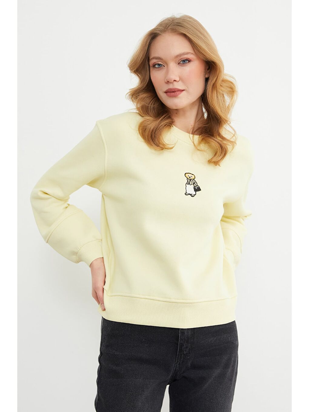 Sarı 3 İplik Ayıcık Nakışlı Bisiklet Yaka Sweatshirt-3