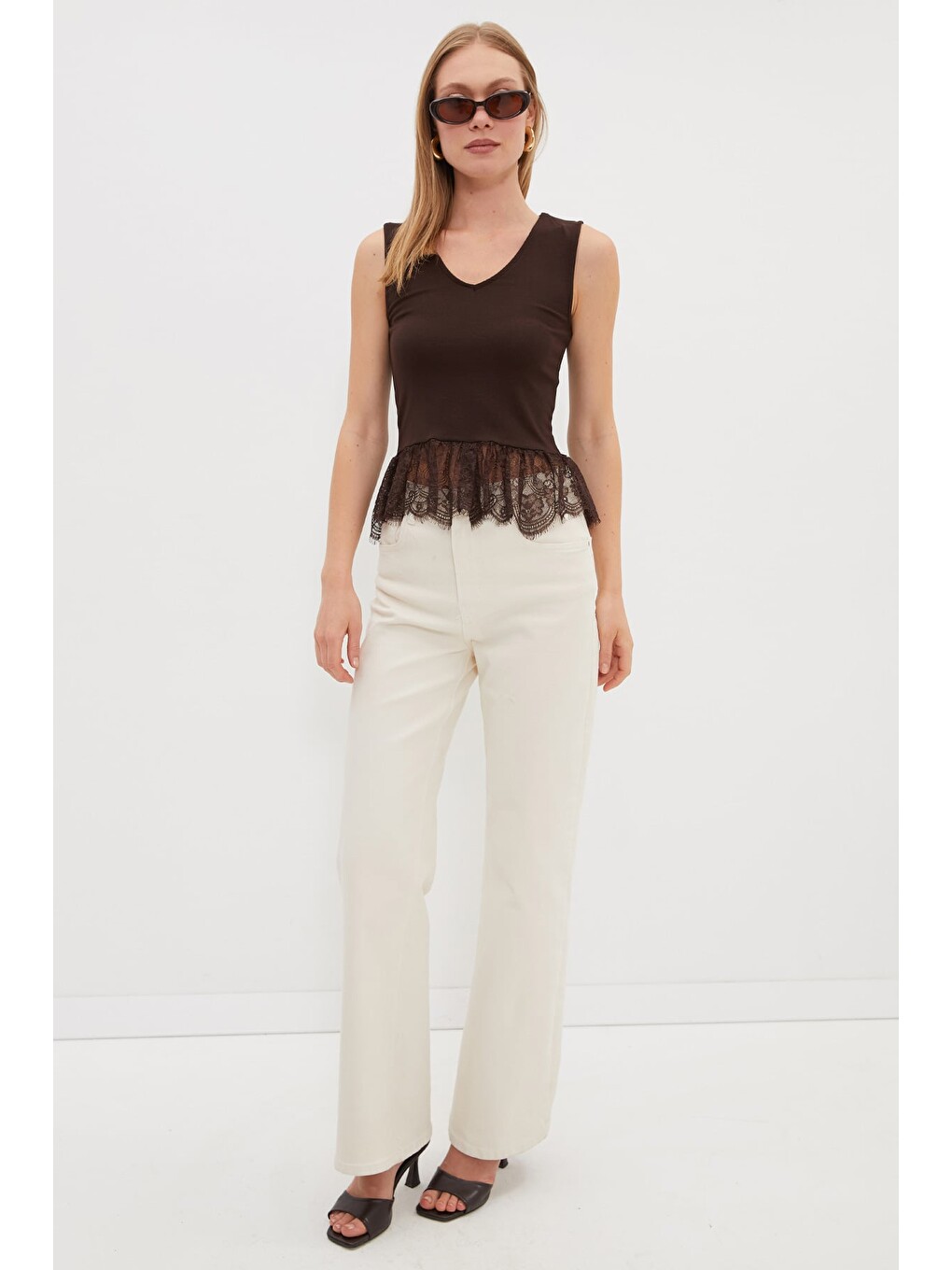 Kahverengi Dantelli V Yaka Slim Fit Bluz-3