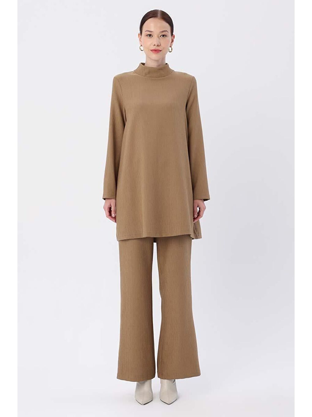 Bej Vizon-Balıkçı Yaka Pantolonlu Takım-1