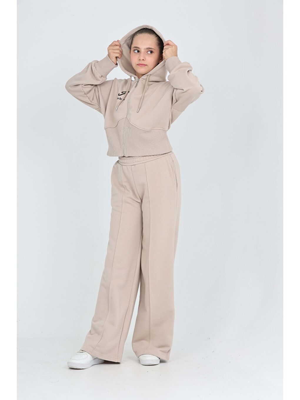 Bej Kız Çocuk Hırkalı Eşofman Takım-1