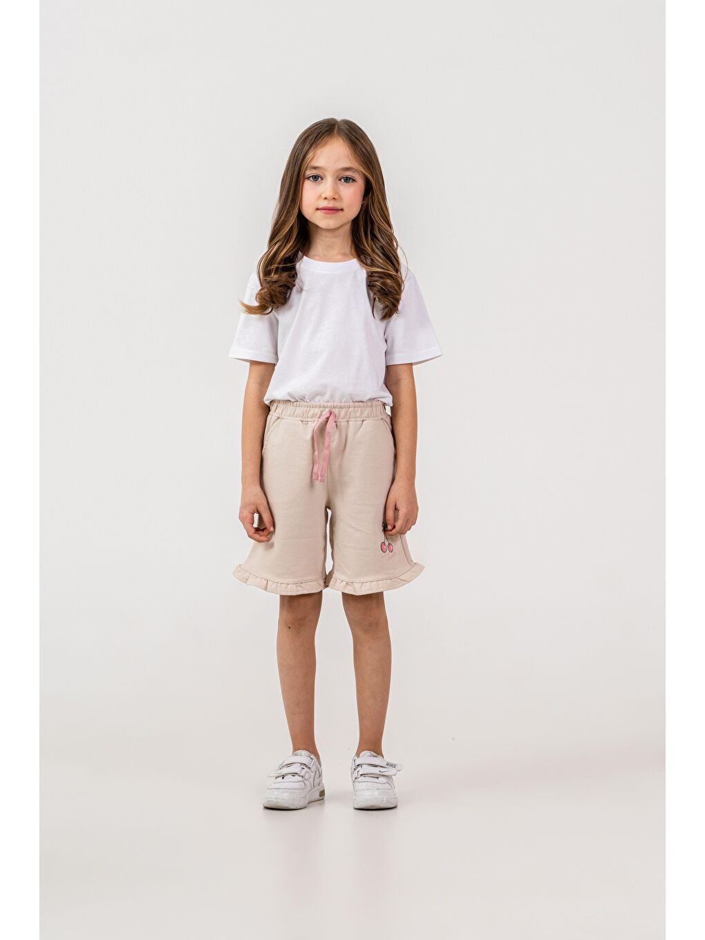 Bej Fırfırlı Kiraz Baskılı Kız Çocuk Şort