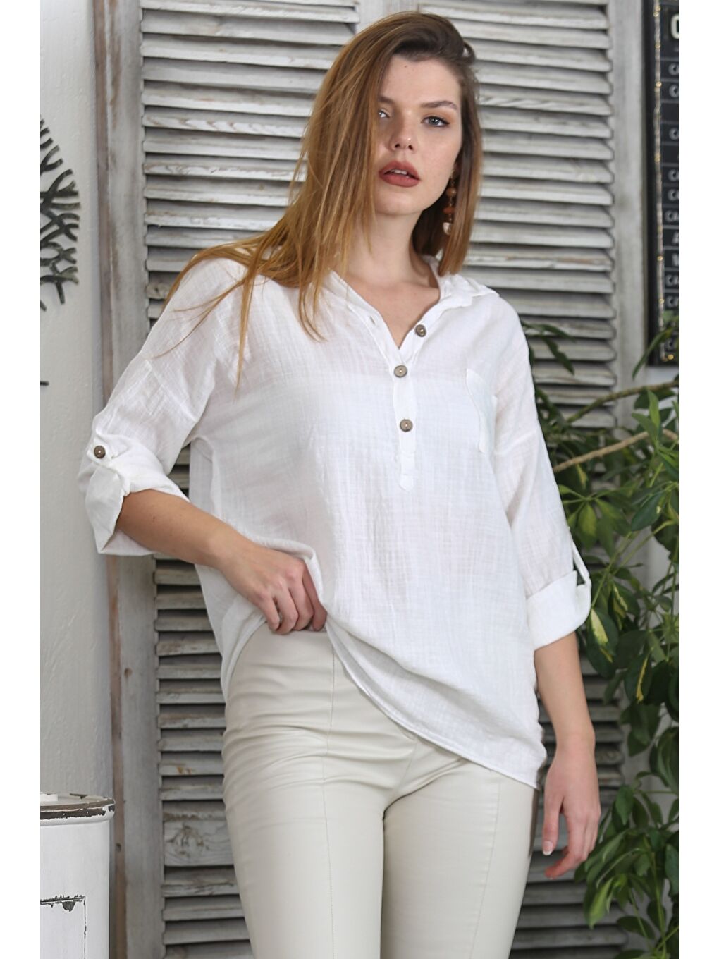 İtalyan Beyaz Hakim Yaka Uzun Kol Yaka Kapaması Düğmeli Yıkamalı Dokuma Casual Bluz