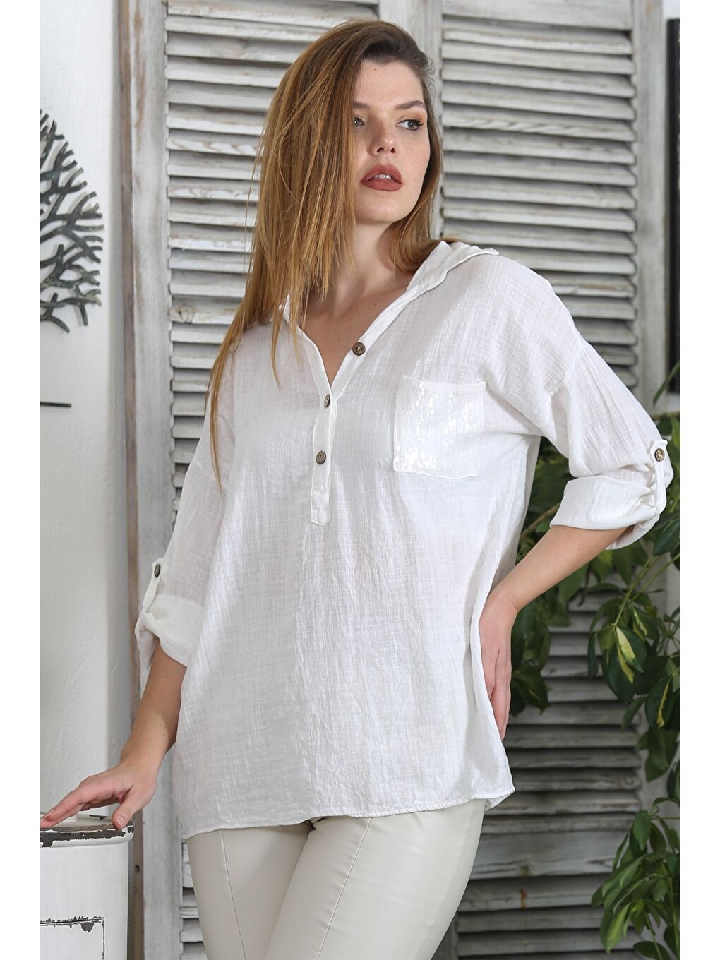 İtalyan Beyaz Hakim Yaka Uzun Kol Yaka Kapaması Düğmeli Yıkamalı Dokuma Casual Bluz-1