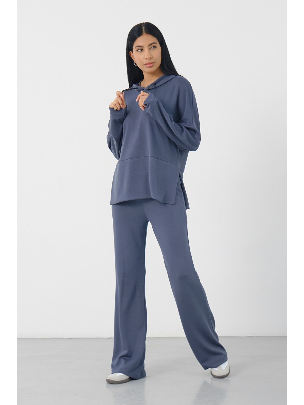 Gri Füme Kadın Kapüşonlu Salaş Takım Oversize Sweat ve Geniş Paça Alt