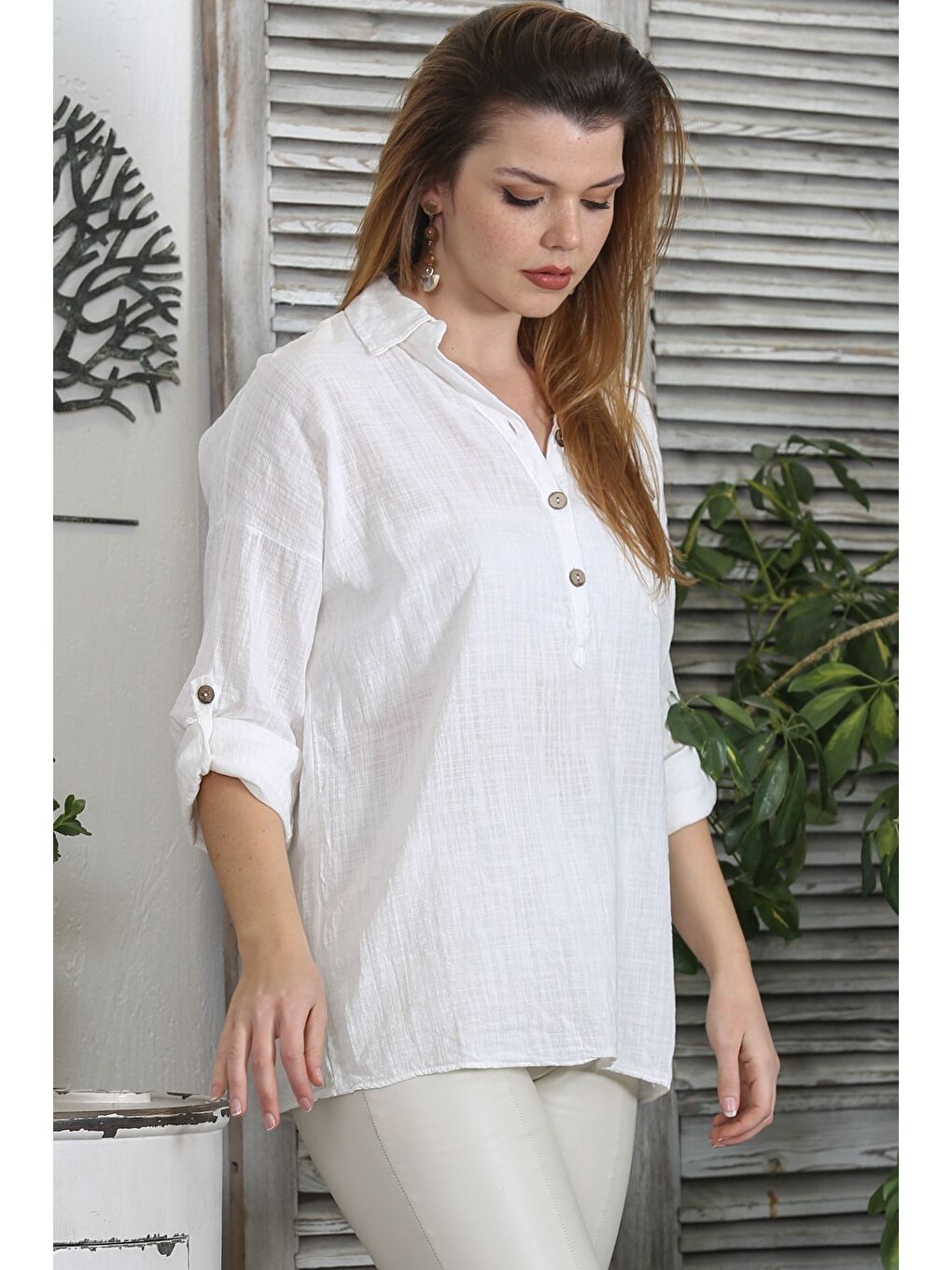 İtalyan Beyaz Hakim Yaka Uzun Kol Yaka Kapaması Düğmeli Yıkamalı Dokuma Casual Bluz-3