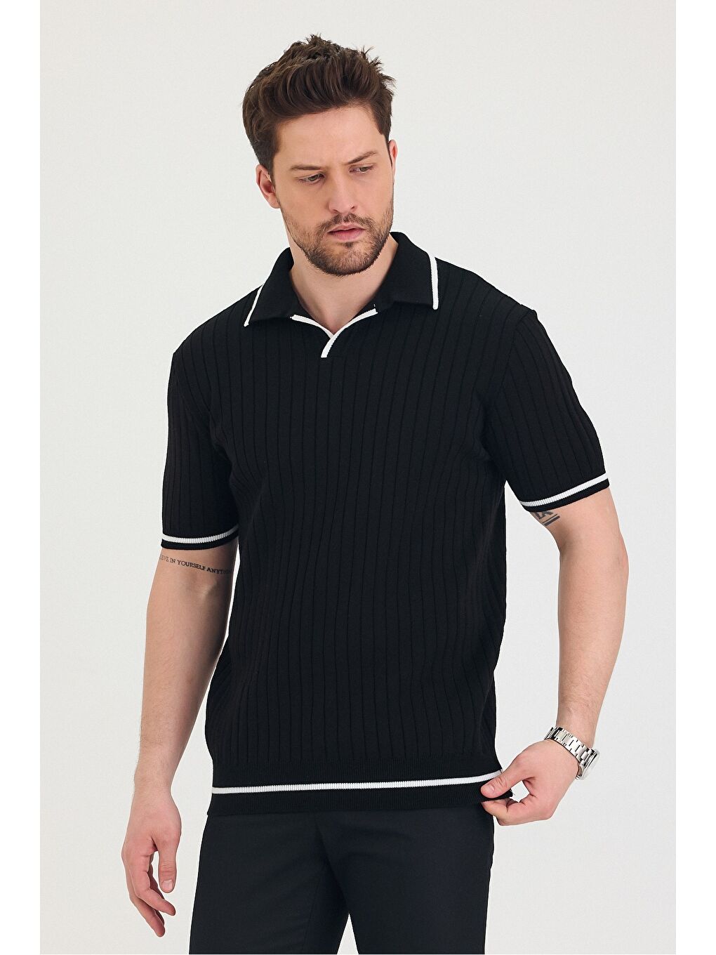 Siyah Erkek Yaka Kol Etek Çizgi Detaylı Triko T-shirt-6