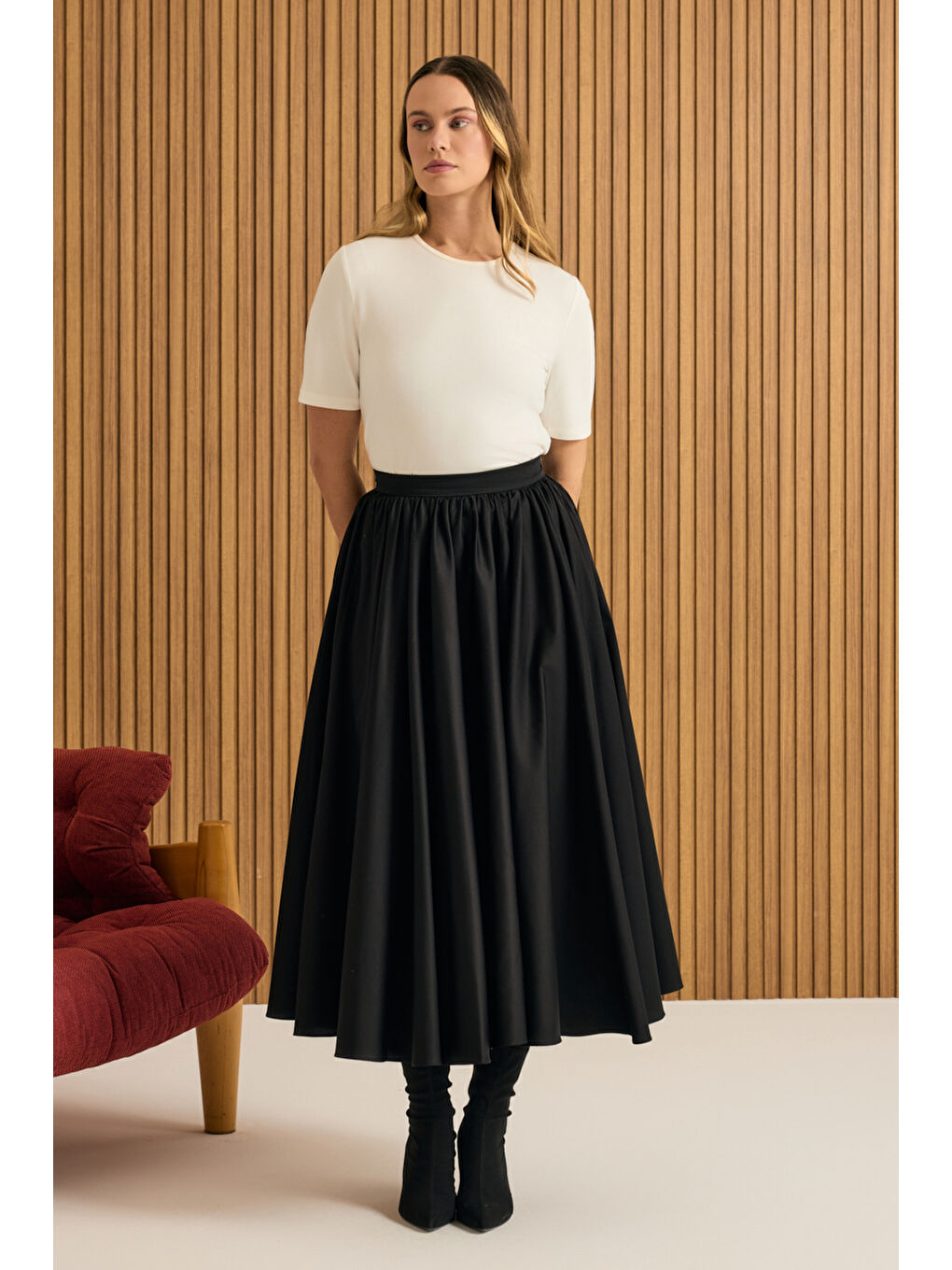 Siyah Büzgülü Kloş Pamuk Etek-1