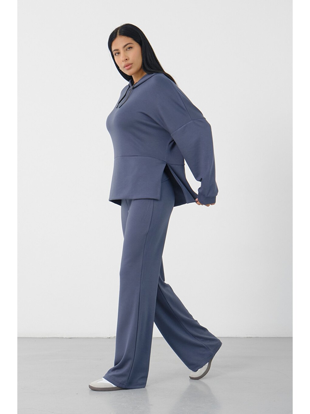 Gri Füme Kadın Kapüşonlu Salaş Takım Oversize Sweat ve Geniş Paça Alt-1