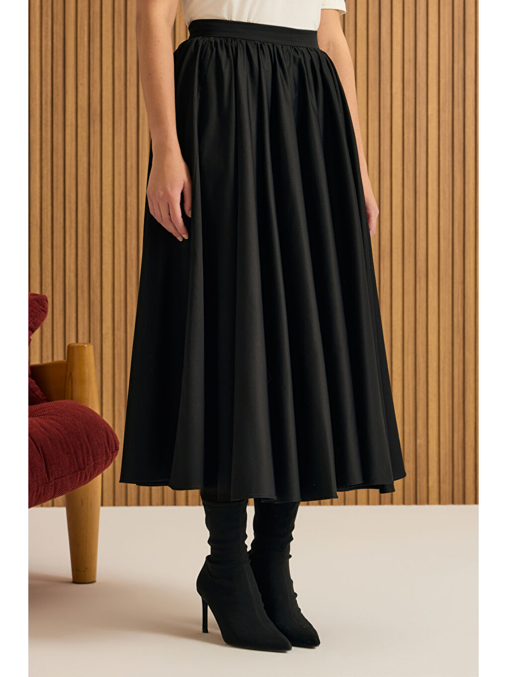 Siyah Büzgülü Kloş Pamuk Etek-3