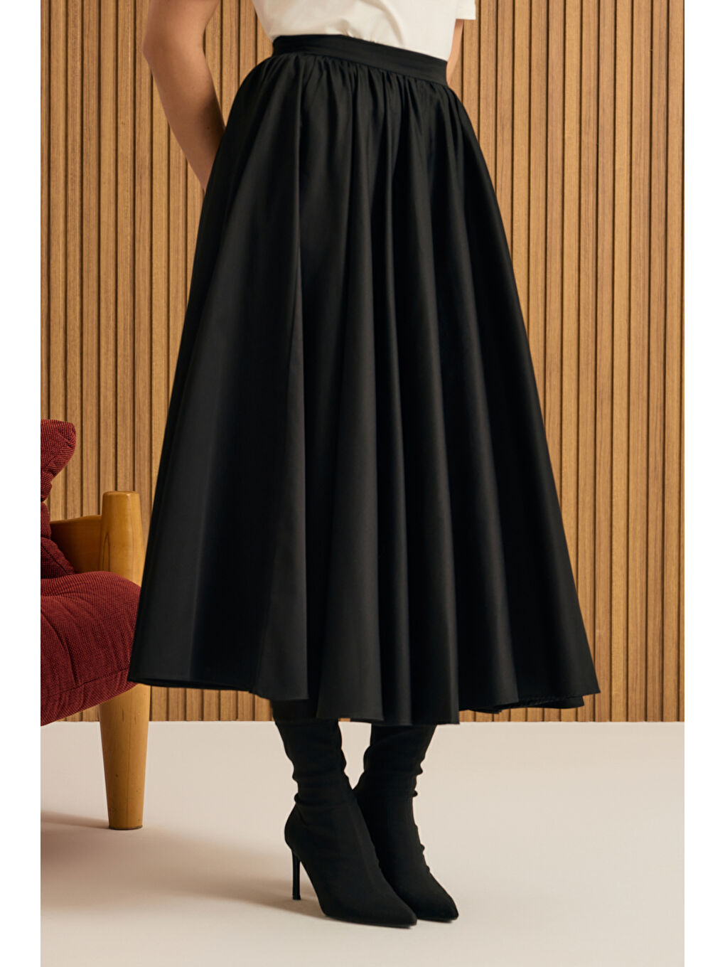 Siyah Büzgülü Kloş Pamuk Etek-4