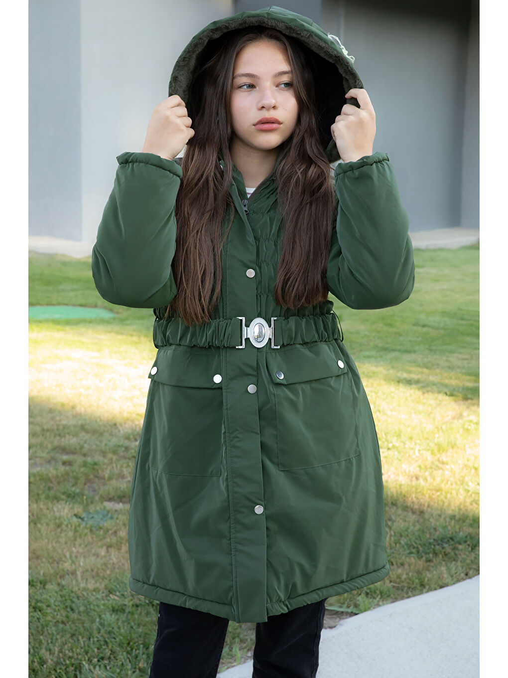 Haki Kemerli Nubuk Kumaş Kız Çocuk İçi Kürklü Kapüşonlu Şişme Mont 21313-3