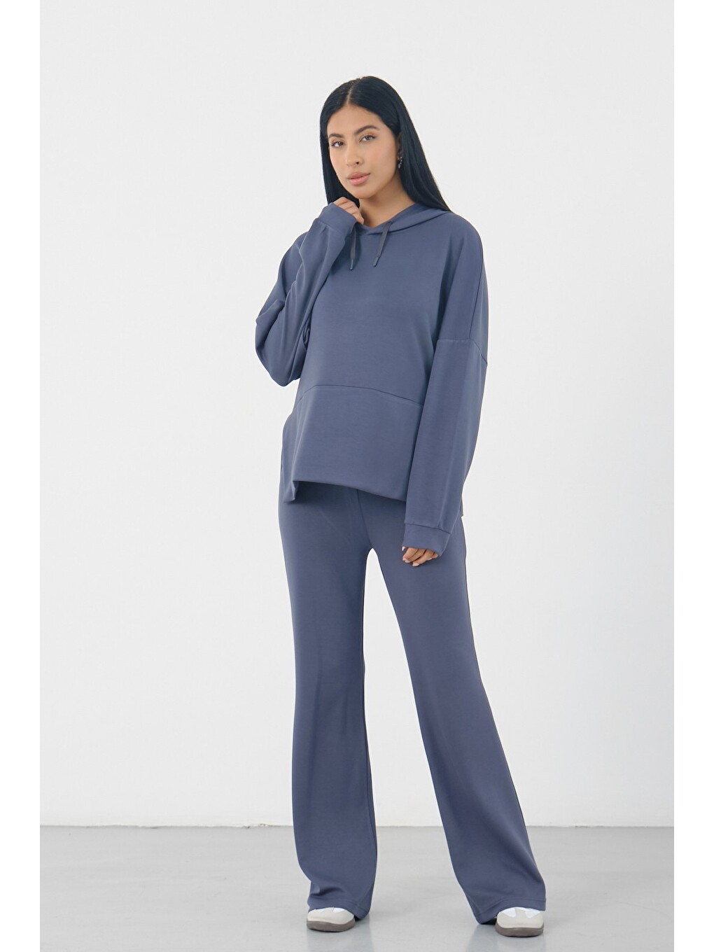 Gri Füme Kadın Kapüşonlu Salaş Takım Oversize Sweat ve Geniş Paça Alt-2