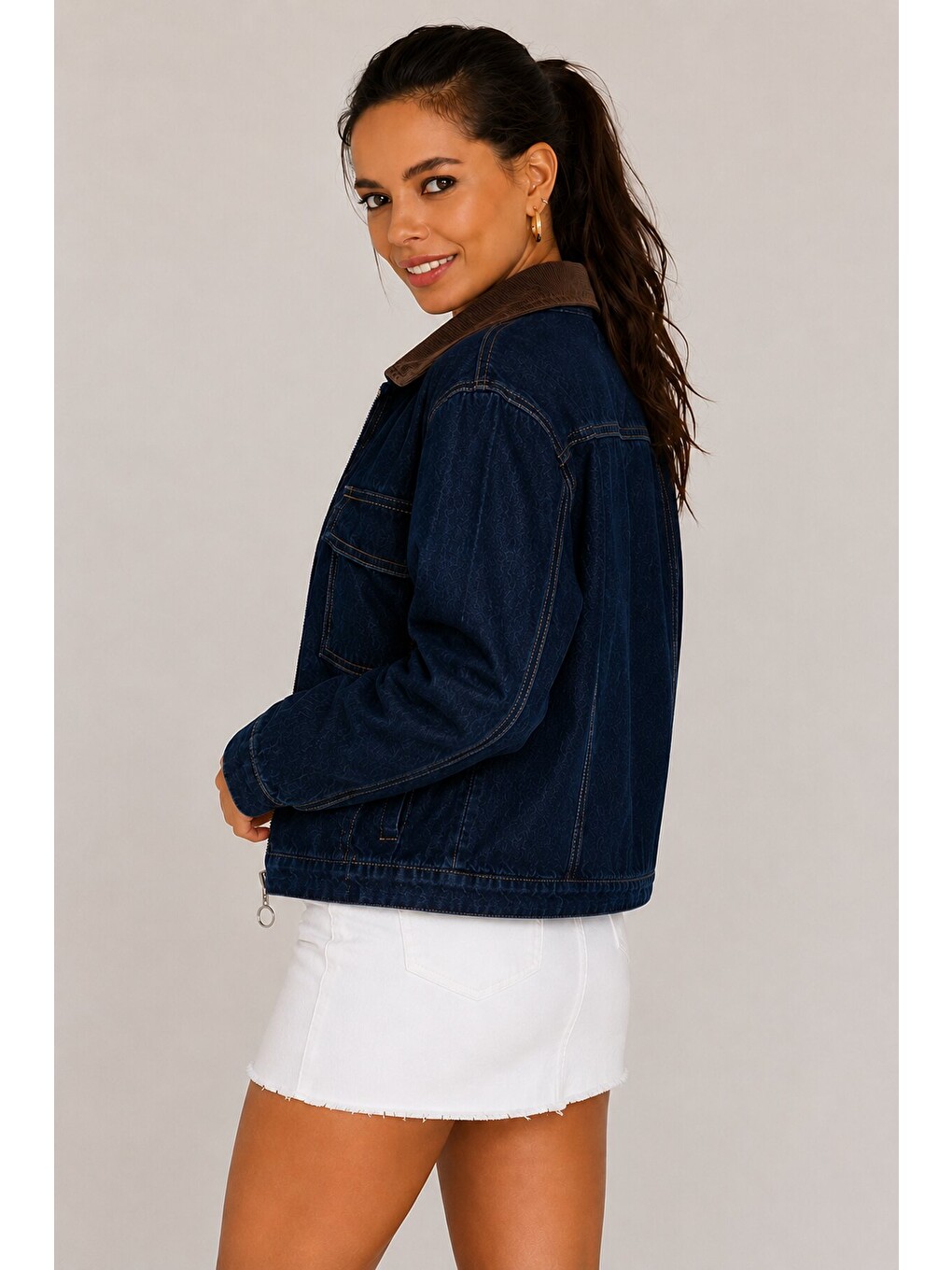 Kadın Lacivert Denim Ceket Süet Yaka Fermuarlı Cepli Desenli Jean Ceket-2