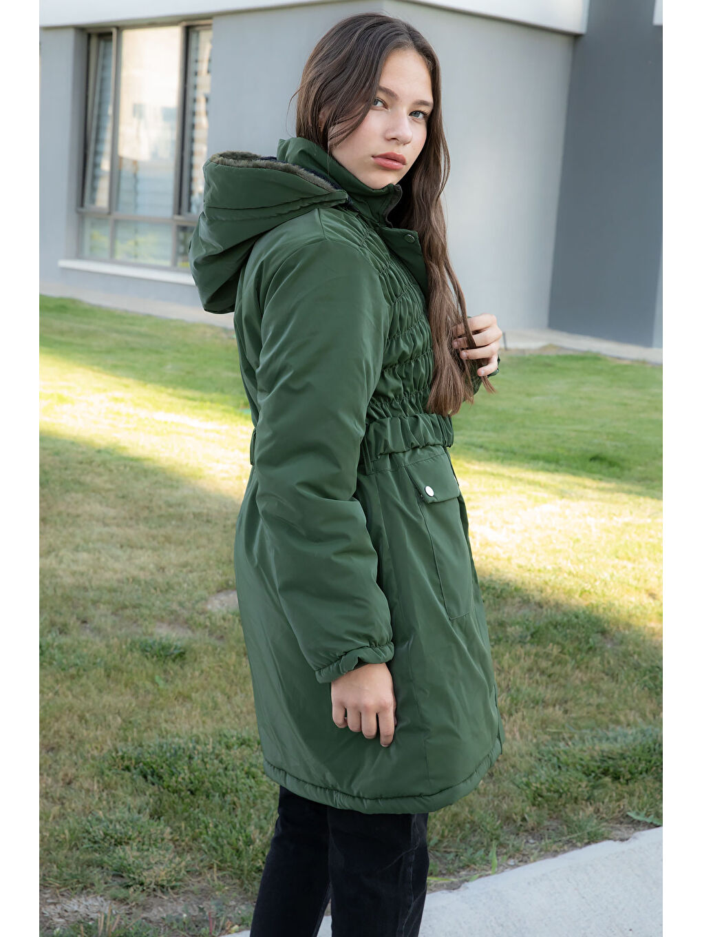 Haki Kemerli Nubuk Kumaş Kız Çocuk İçi Kürklü Kapüşonlu Şişme Mont 21313-4