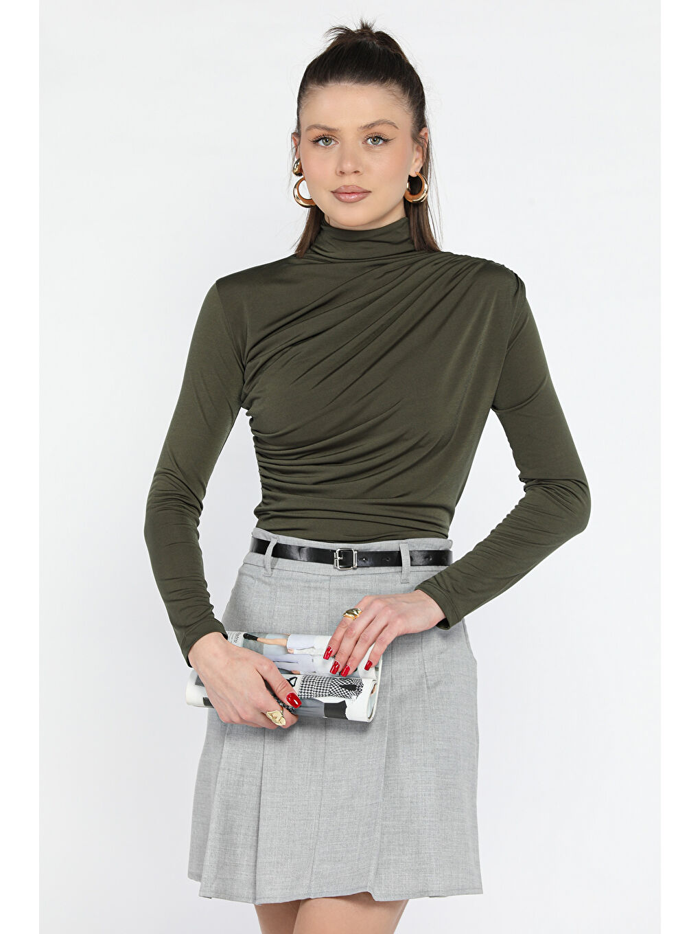Haki Omuz Ve Bel Drapeli Kadın Bluz