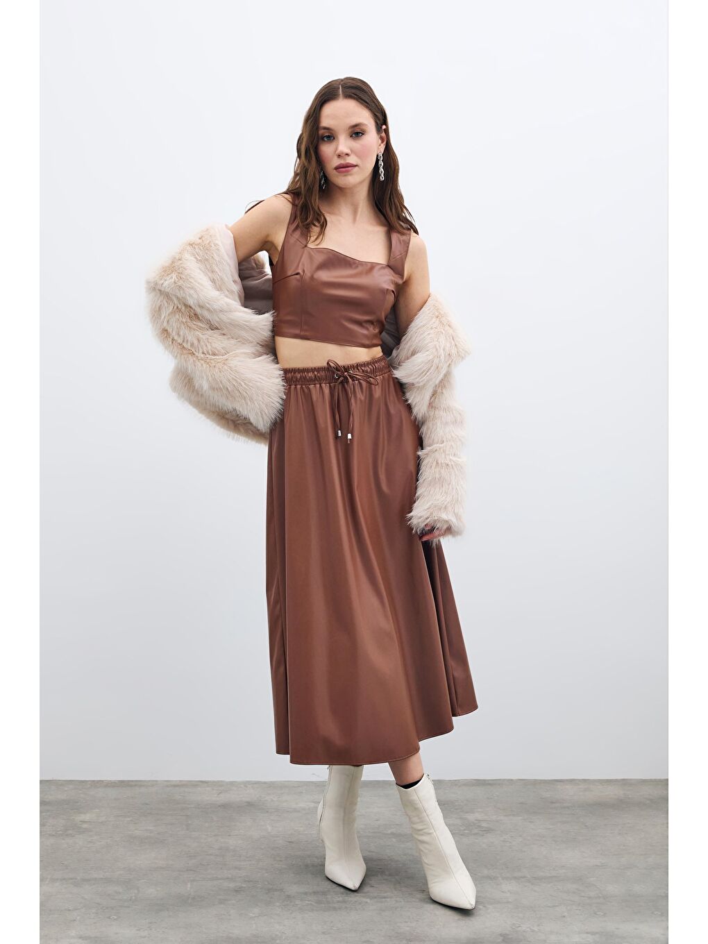 Kahverengi Bel Lastikli Deri Etek - Kahve-1