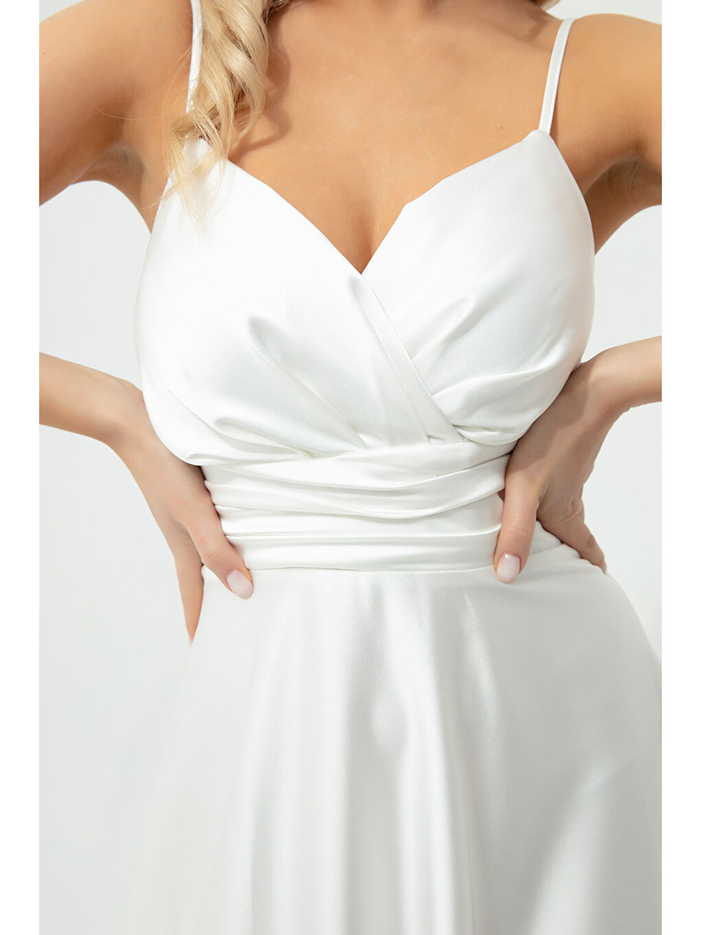 Kadın Ekru İp Askılı Bel Kemerli Saten Uzun Abiye & Mezuniyet Elbisesi-1