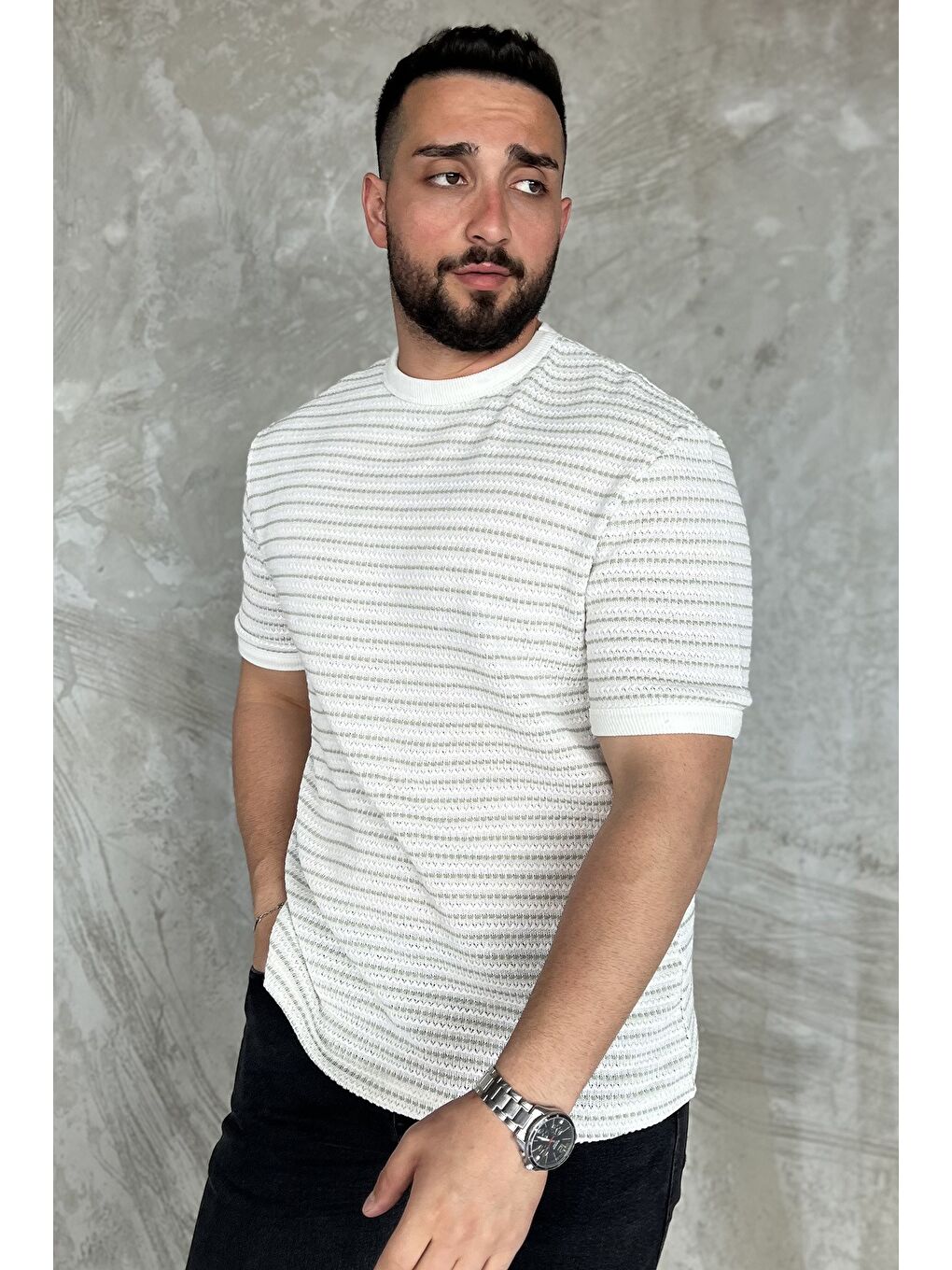 Ekru Çizgili Bisiklet Yaka Erkek Tişört-1