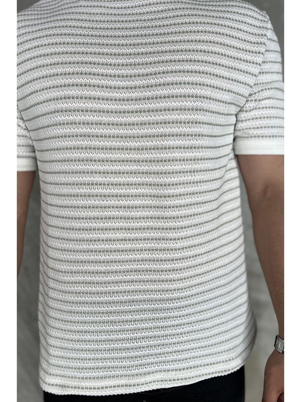 Ekru Çizgili Bisiklet Yaka Erkek Tişört-3