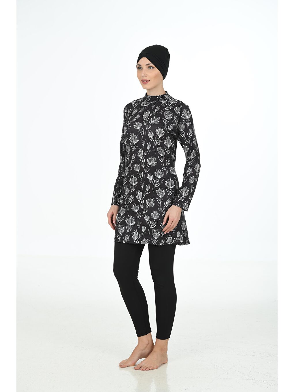 Siyah Tam Kapalı Elastanlı Tesettür Mayo 3324-1