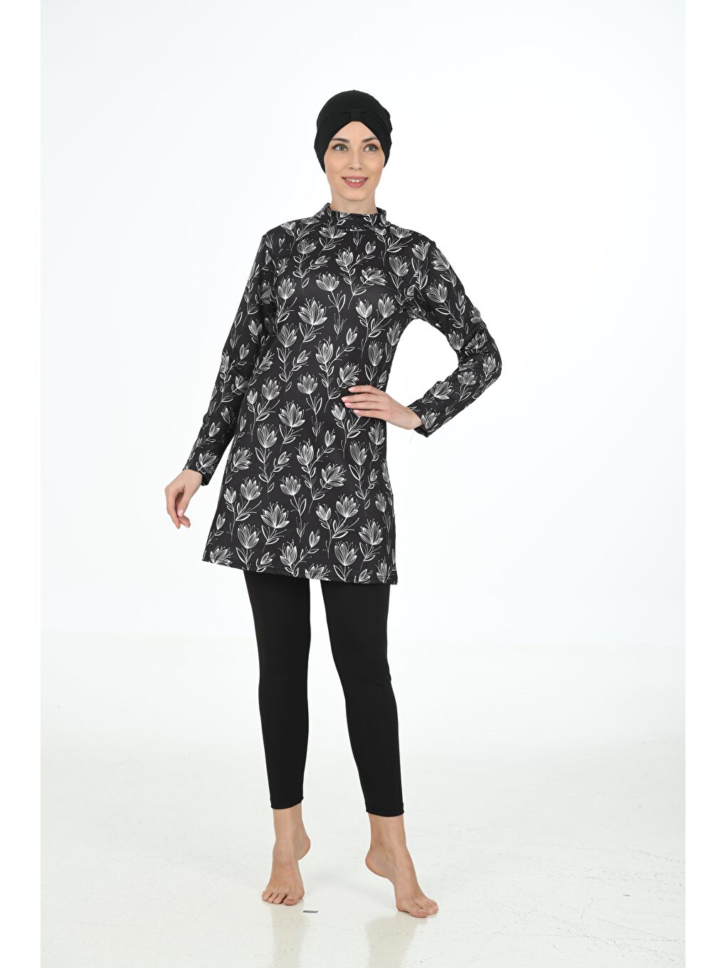 Siyah Tam Kapalı Elastanlı Tesettür Mayo 3324-7