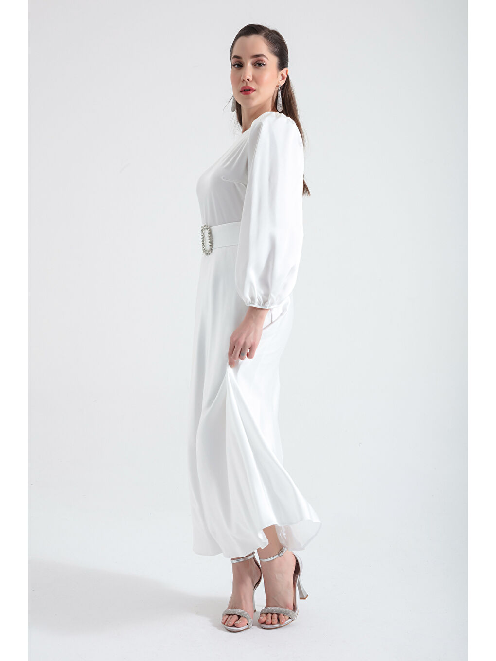 Kadın Beyaz Kemerli Midi Saten Abiye Elbise-1