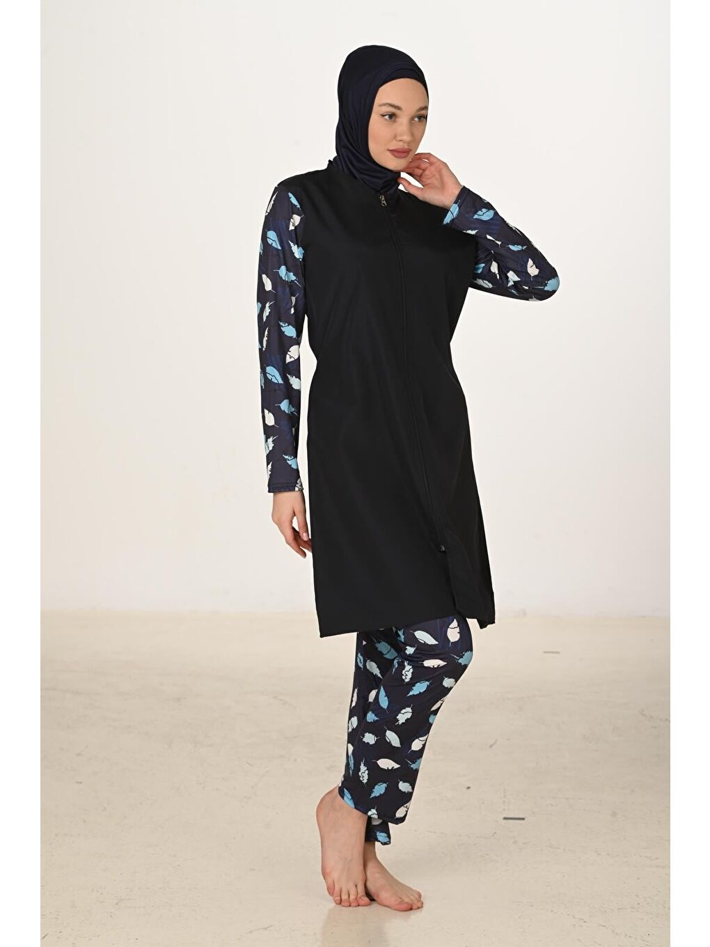 Siyah Tam Kapalı Desenli Paraşüt Kumaş Tesettür Mayo 3429-6
