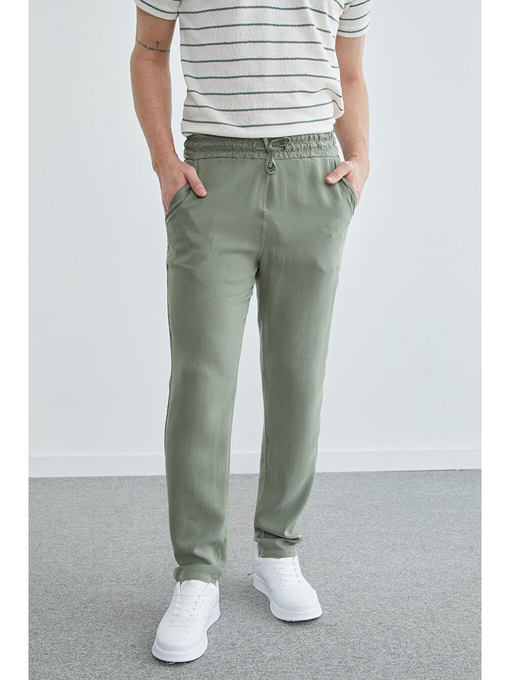 Haki Beli Lastikli Cepli Lyocell Pantolon-1