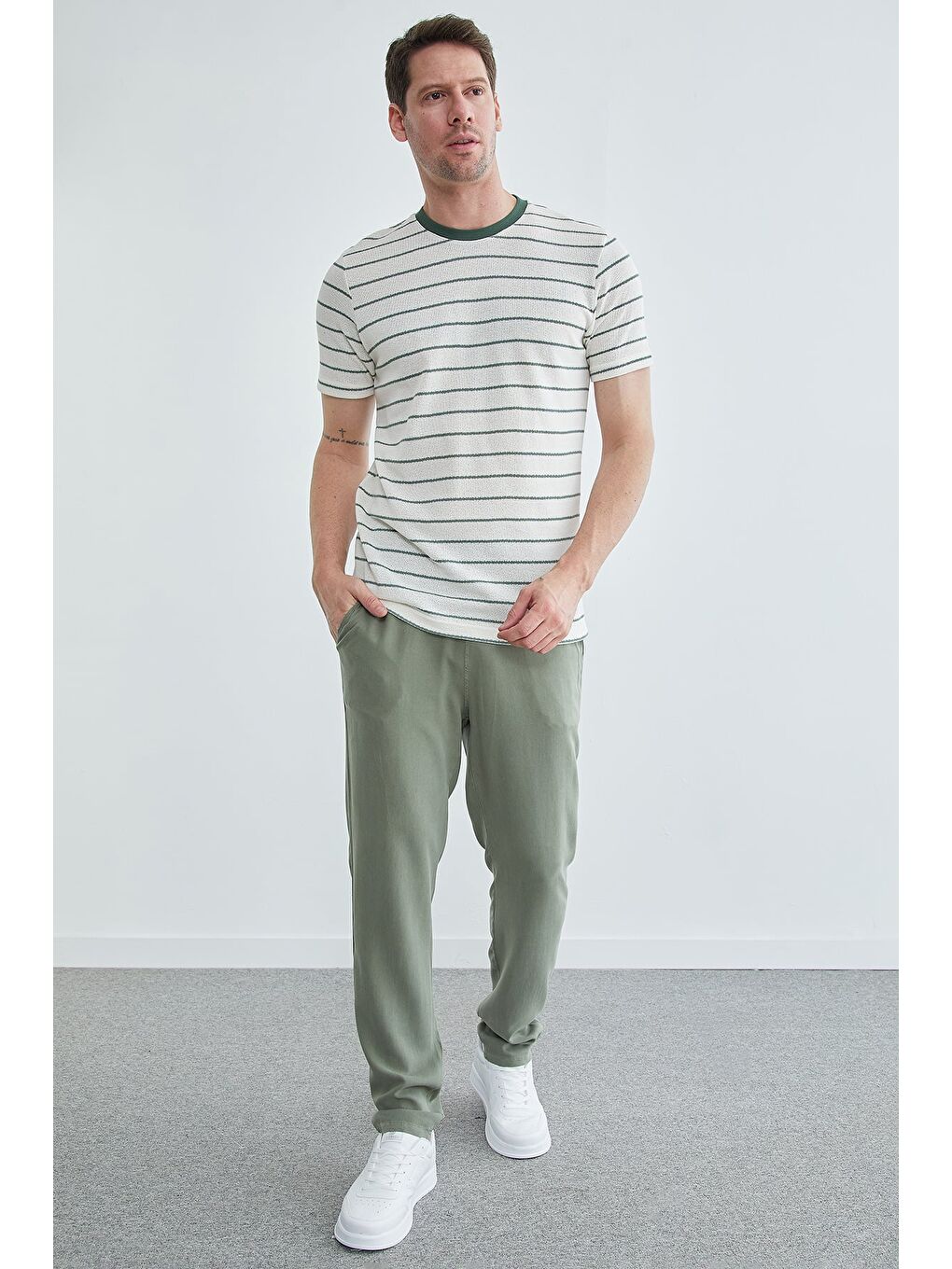 Haki Beli Lastikli Cepli Lyocell Pantolon-3