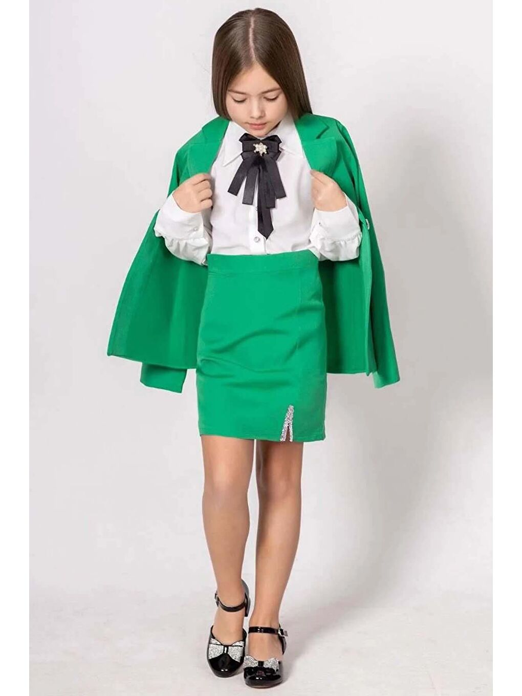 Kız Çocuk Kristal Taş Şerit Detaylı Blazer Ceket Yırtmaç Detaylı Yeşil Etekli Takım