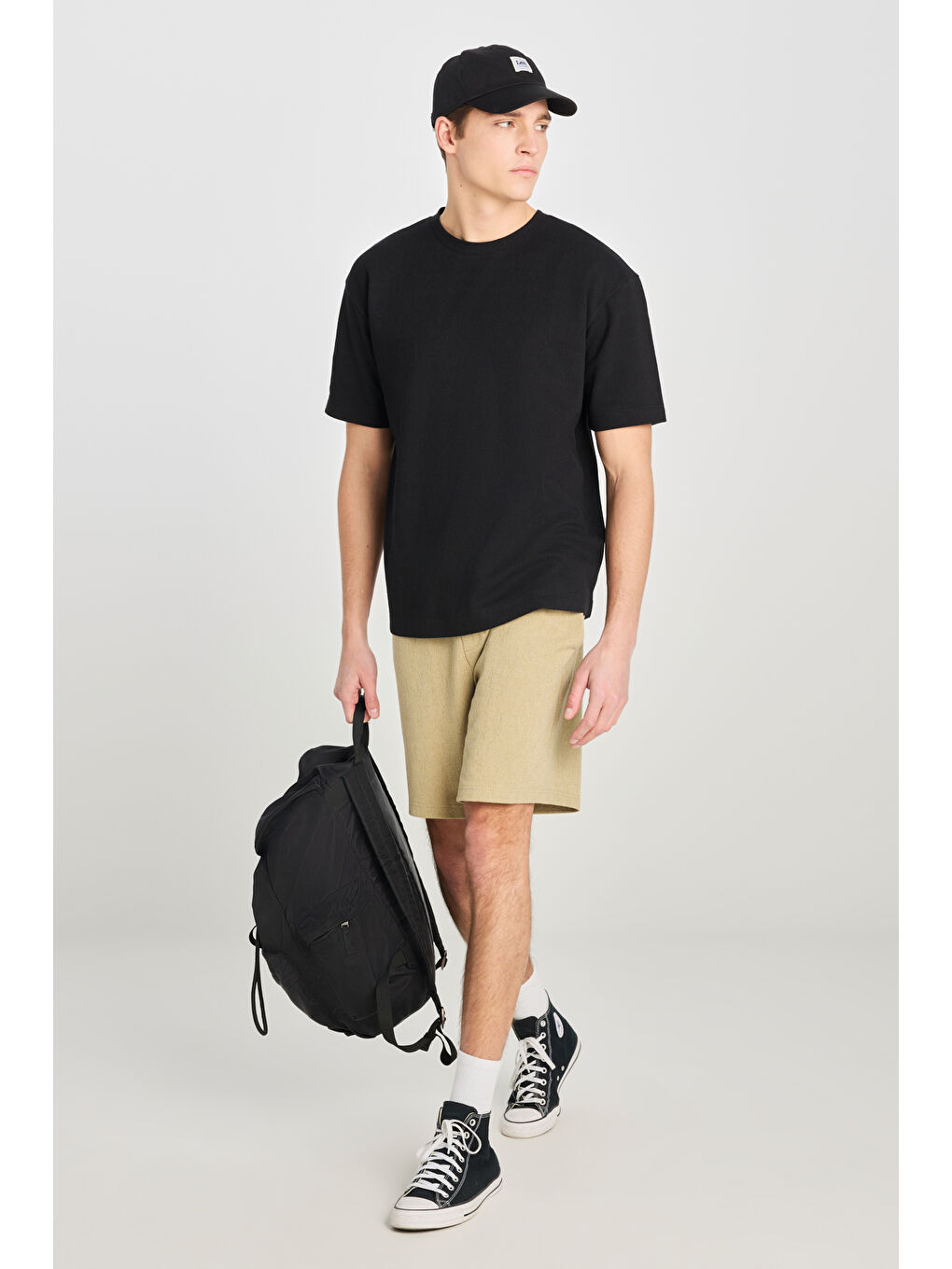 Relaxed Fit Geniş Kesim Bisiklet Yaka Pamuklu Siyah Tişört-2