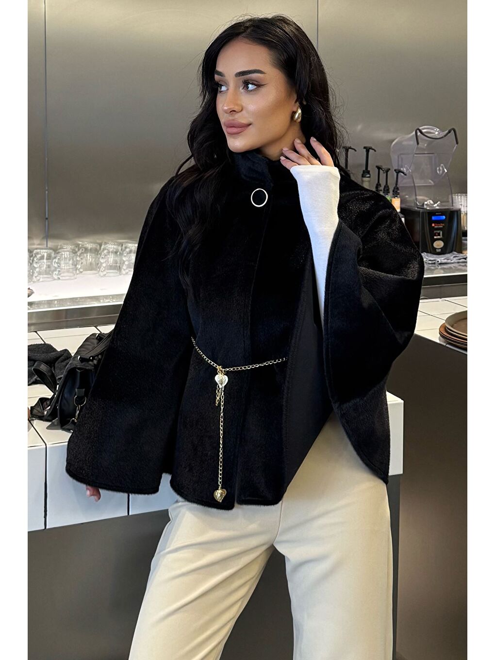 Siyah Kadın Su Fırçalı Kaşe Panço-1