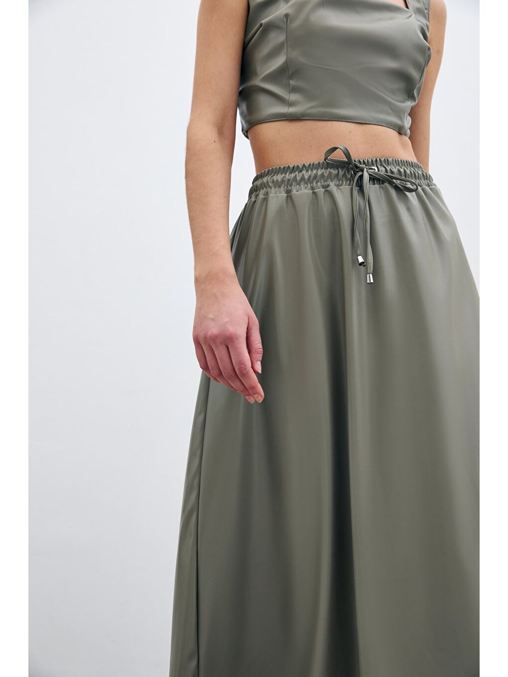 Bel Lastikli Deri Etek - Çağla Yeşili-4