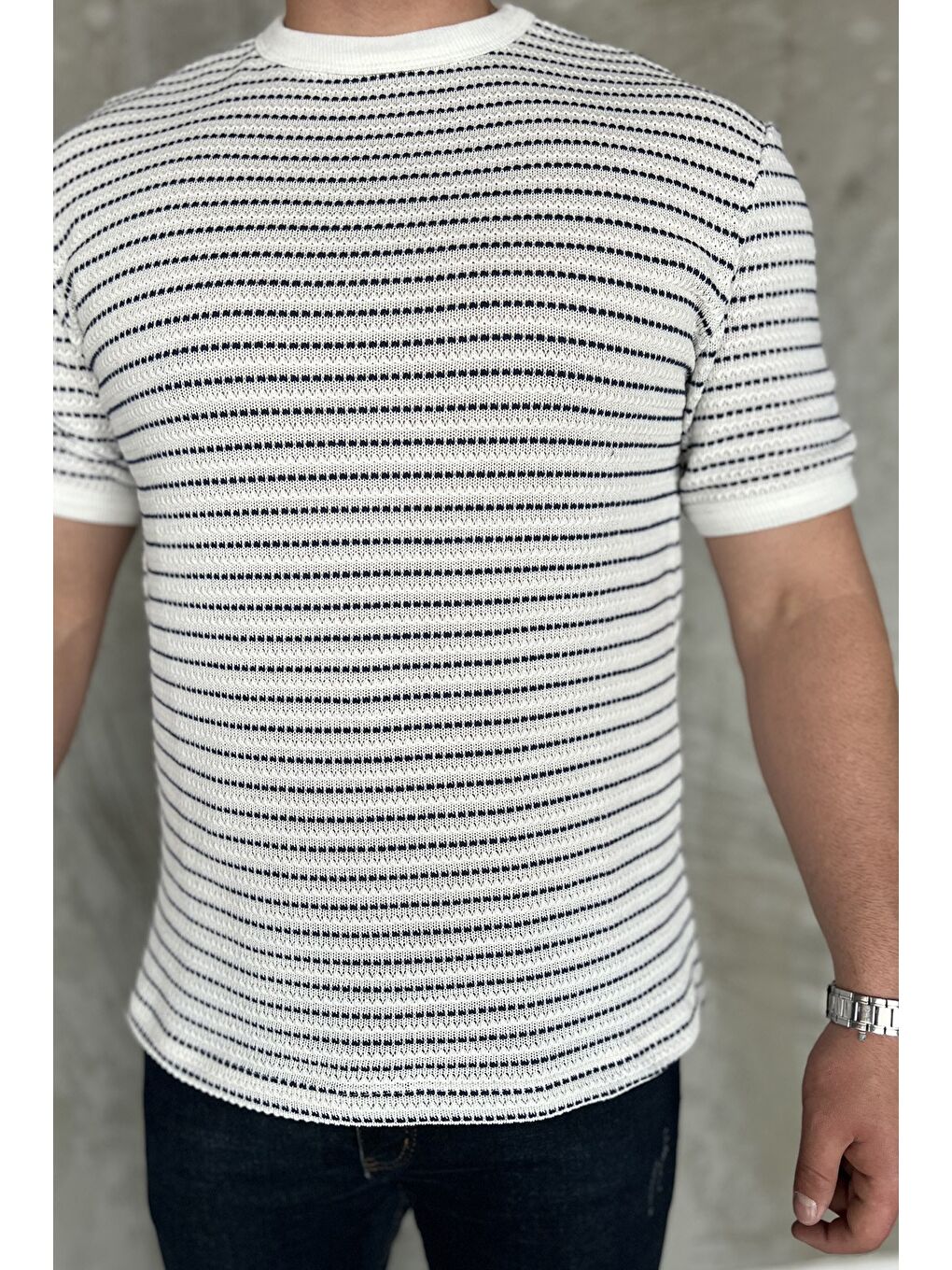 Ekru Çizgili Bisiklet Yaka Erkek Tişört-3