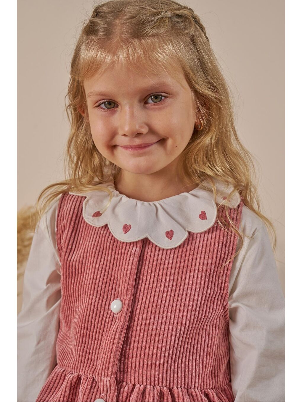 Pembe Kız Çocuk Pamuklu Gül Kurusu Kalp Detaylı Bayramlık Takım - 3'Lü Bluz Yelek Pantolon-3