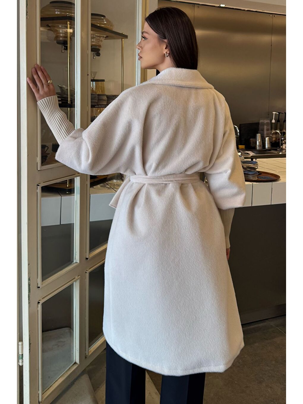 Bej Kadın Su Fırçalı Kuşaklı Kaşe Kaban-6